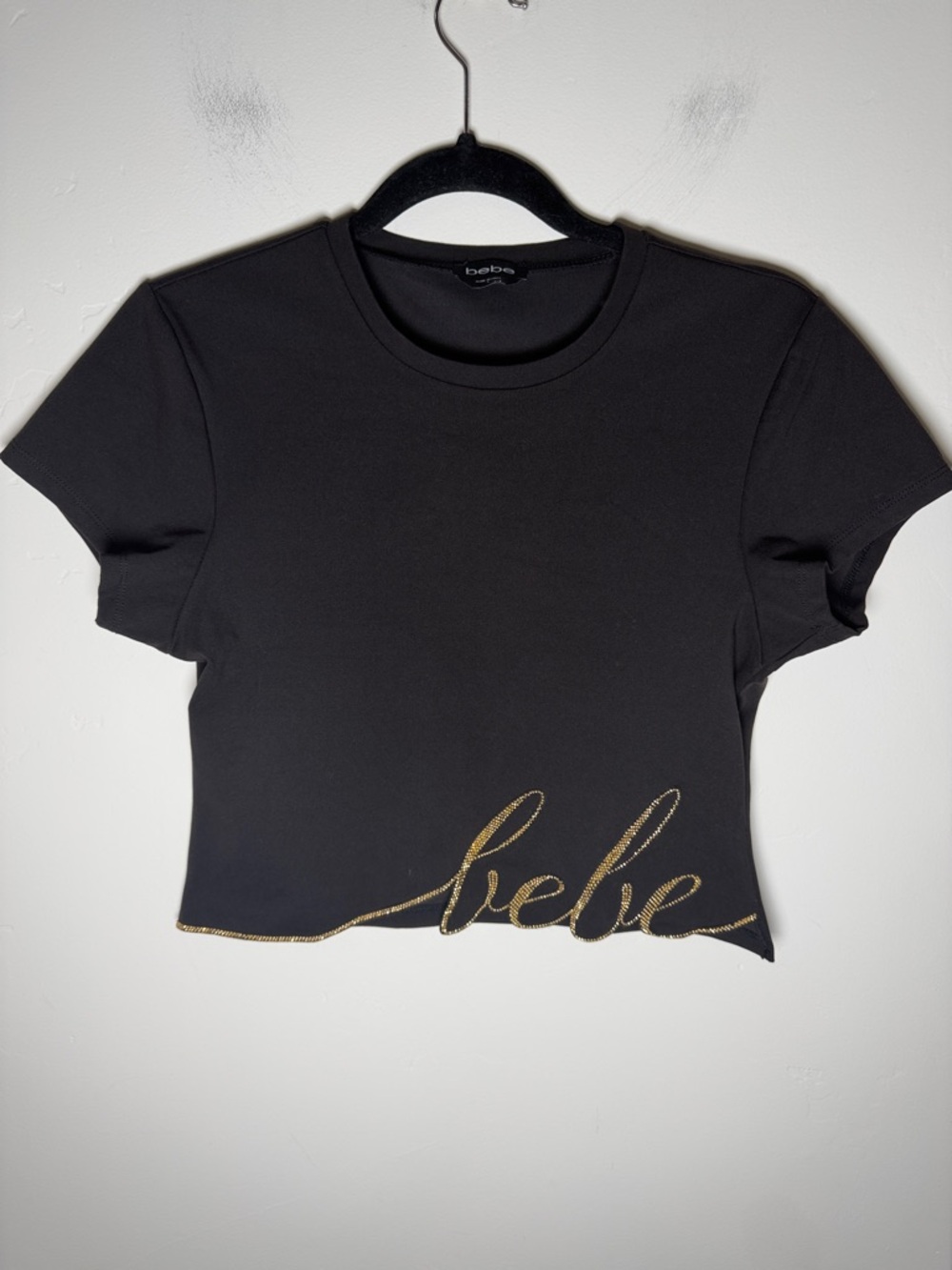 Bebe T-Shirt Crop top Black Tee Size Large Medium NWOT Gold Glam Glitter sparkly